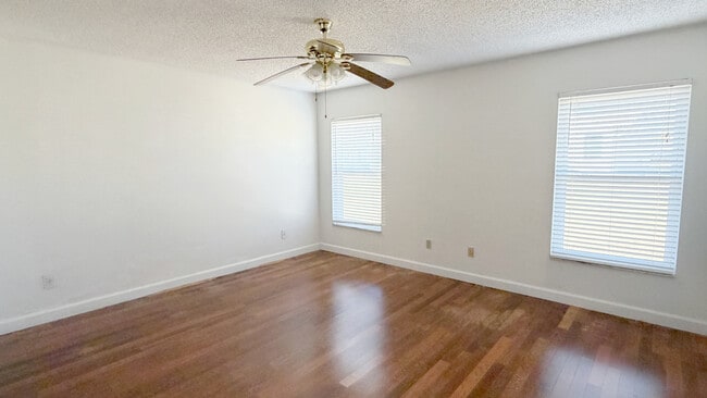 Building Photo - 5523 Westbrook Dr