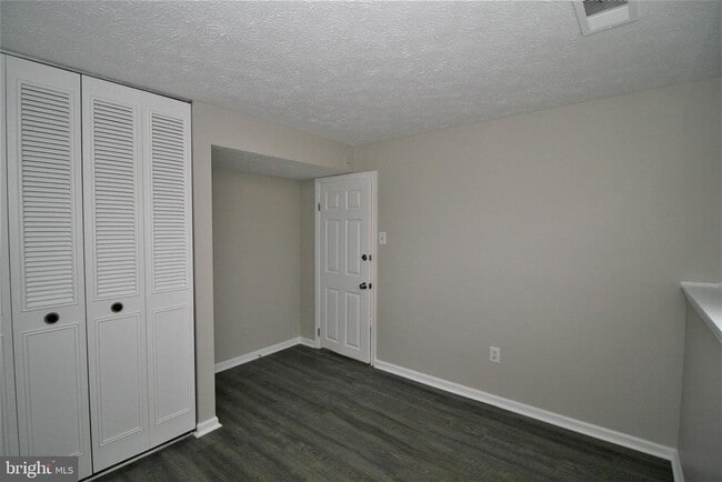 Building Photo - 507 Smoketree Ct