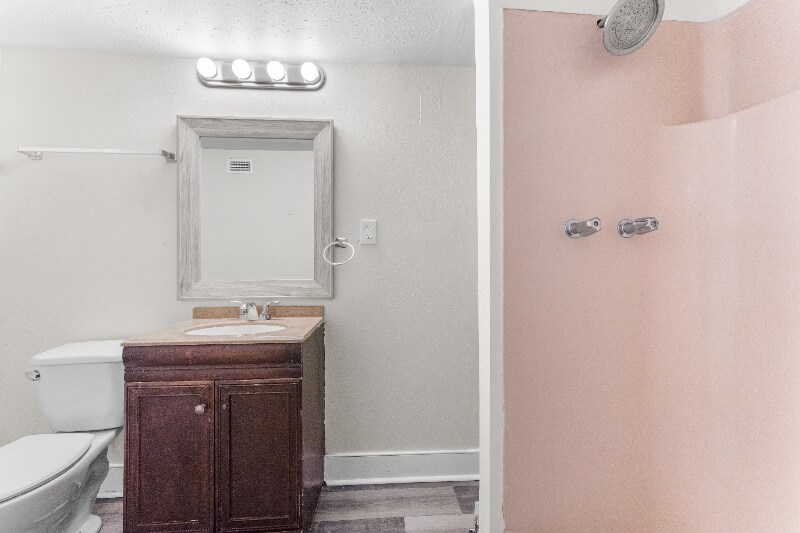 Building Photo - 620 Prichard Ave