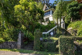 Building Photo - 3270 Huelani Dr