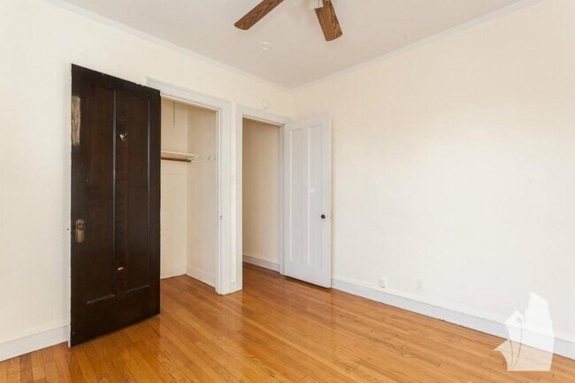 Building Photo - 2 bedroom in Chicago IL 60657