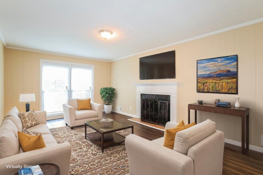 Building Photo - 3358 Creekway Dr