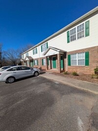 Building Photo - 2BD/1.5BA Townhome At Strawberry Patch Complex in Hickory