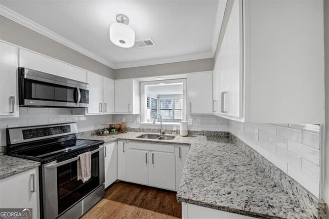 Building Photo - 37 La Rue Pl NW