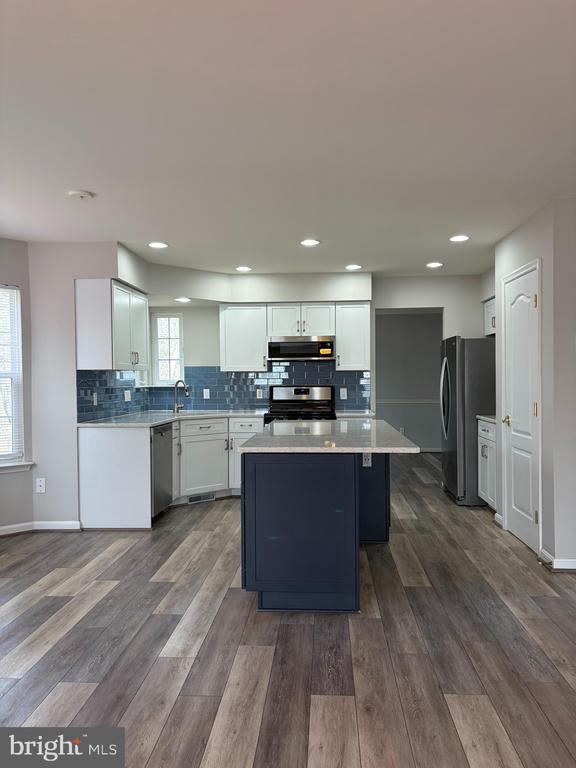 Building Photo - 506 Summervale Ct