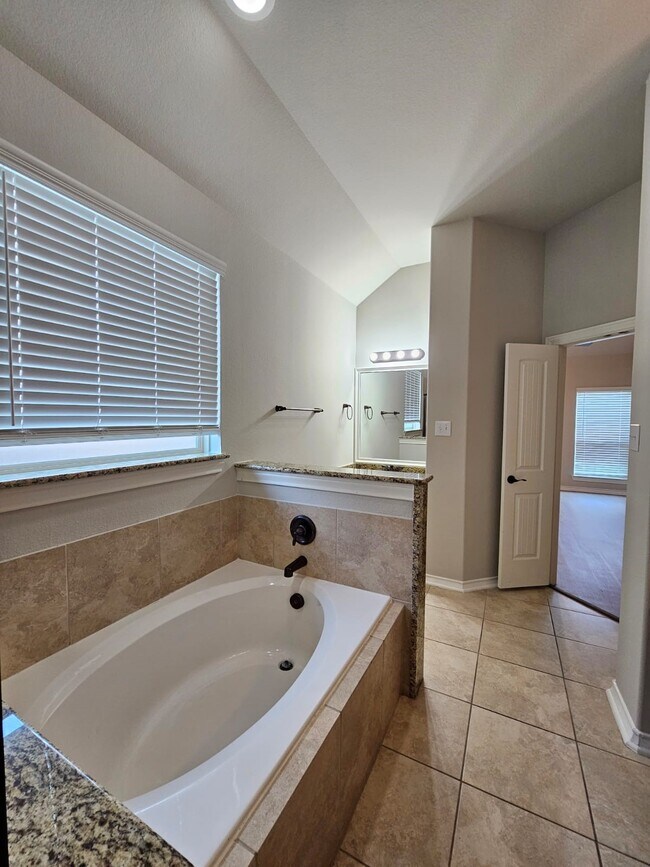 Building Photo - 3618 Diamond Creek Dr