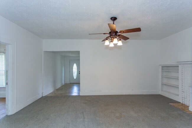 Building Photo - 1710 Pearl Ave