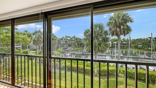 Building Photo - 1611 Clower Creek Dr