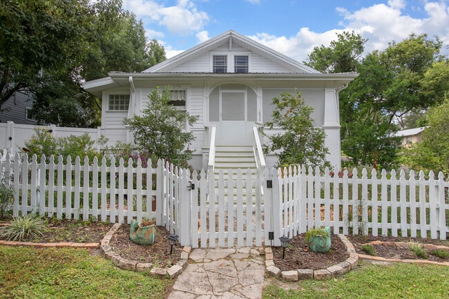 Building Photo - 1056 Stevens St