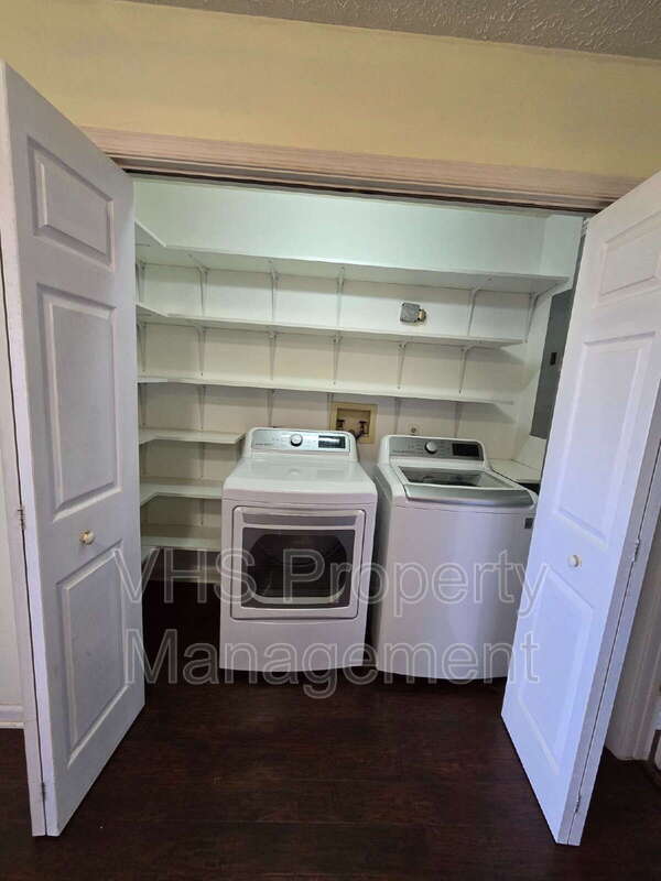 Building Photo - 10989 Muddy Run Ln