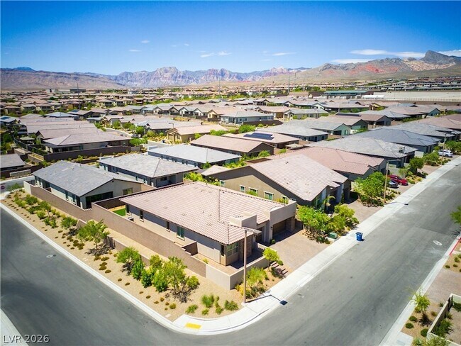 Building Photo - 11837 Grassy Pln Ave