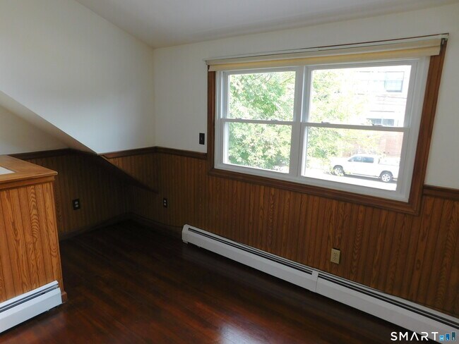 Building Photo - 59 Fair St