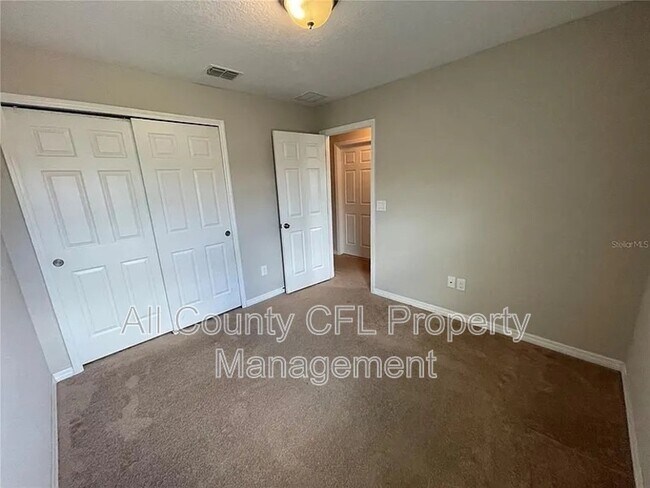 Building Photo - 1717 Hammock Park Way