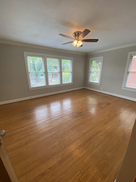 Interior Photo - 4000 Hawthorne Avenue
