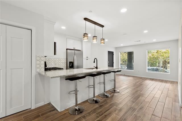 Building Photo - 4518 Roland Ave