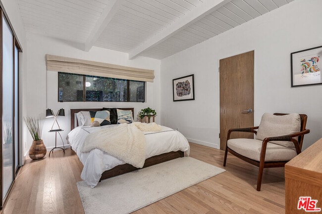 Building Photo - 1644 Marmont Ave