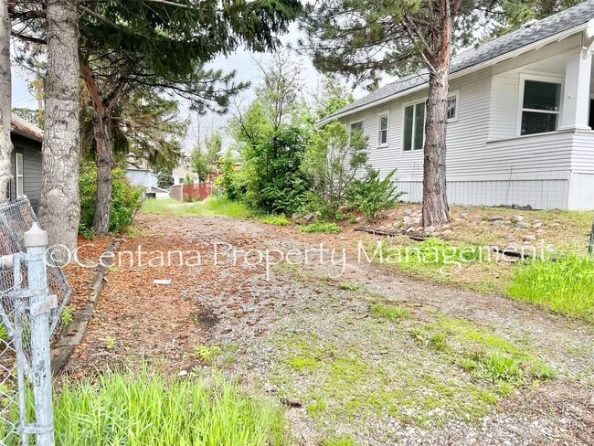 Building Photo - 2 Bedroom 1 Bath walking distance to Montana Tech
