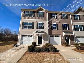 Building Photo - Charming 3BR/2BA townhouse in Charlotte