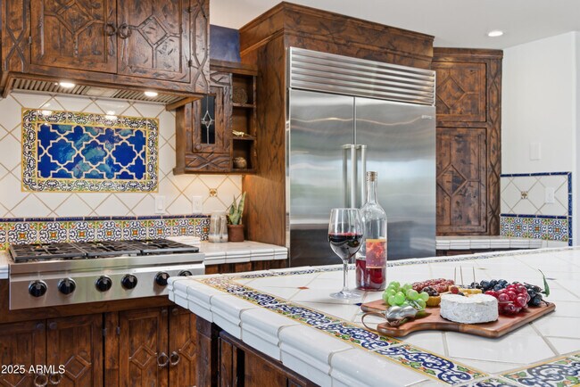 Building Photo - 5828 E Cactus Wren Rd