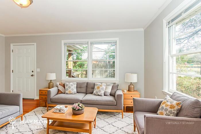 Building Photo - 911 Airport Blvd