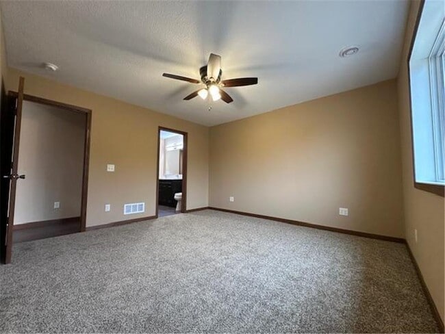 Building Photo - 1560 Gray Fox Dr NE