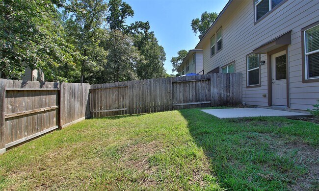 Building Photo - 14 BowerBank Ct