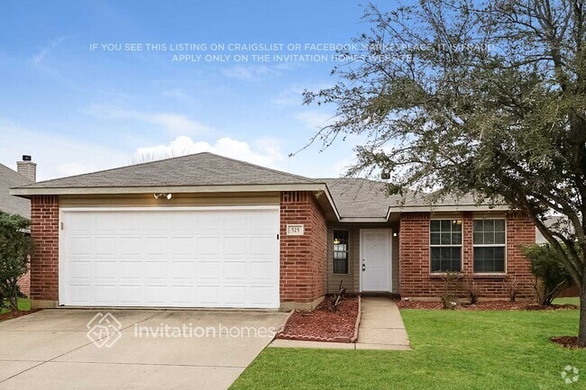 Building Photo - 525 Jennifer Dr