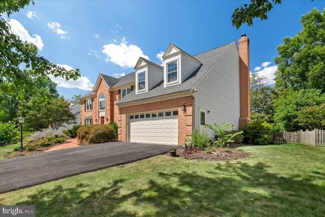 Primary Photo - 8608 Oak Brook Ln