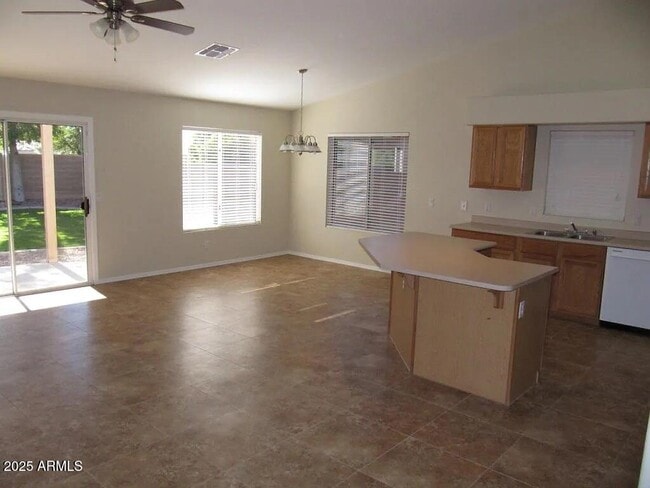 Building Photo - 4757 W Kristal Way