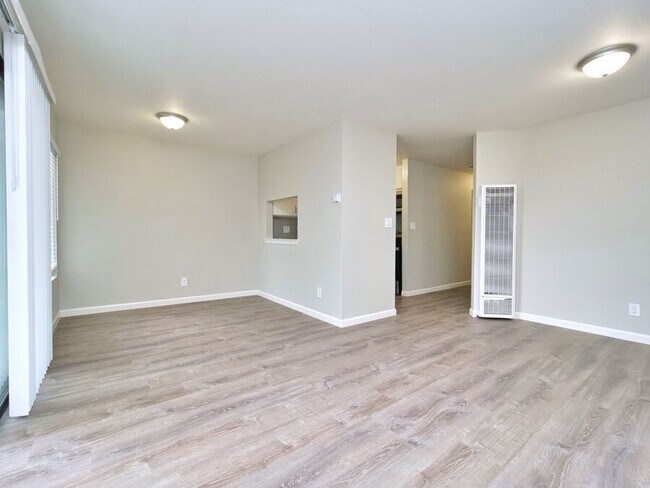 Building Photo - 920 Fletcher Ln