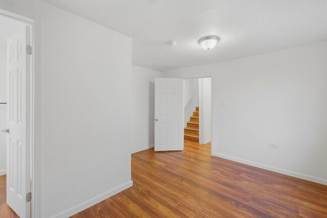 Building Photo - 810 E 63rd St
