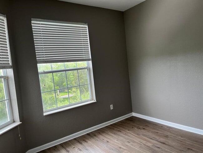 Building Photo - 6434 Cava Alta Dr