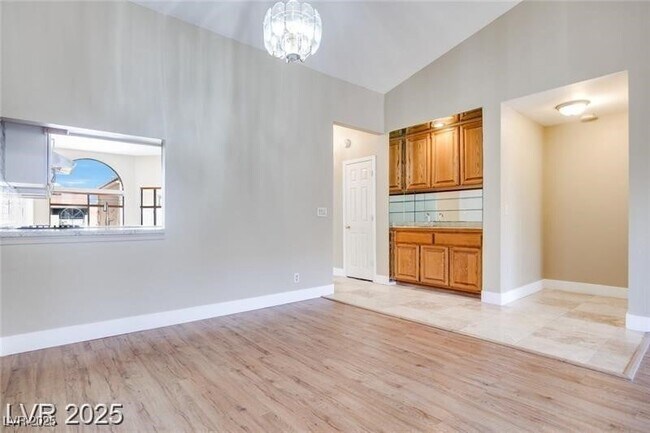 Building Photo - 2723 Seabridge Dr