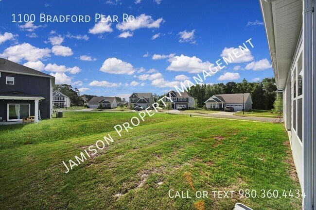 Building Photo - 1100 Bradford Pear Rd