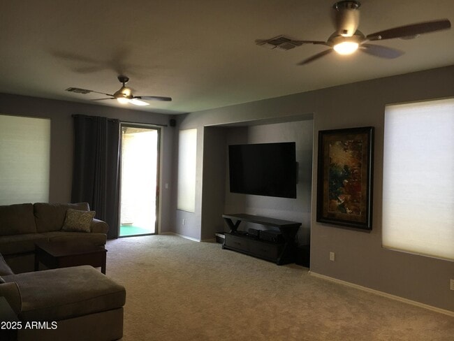 Building Photo - 41030 N Iron Horse Way