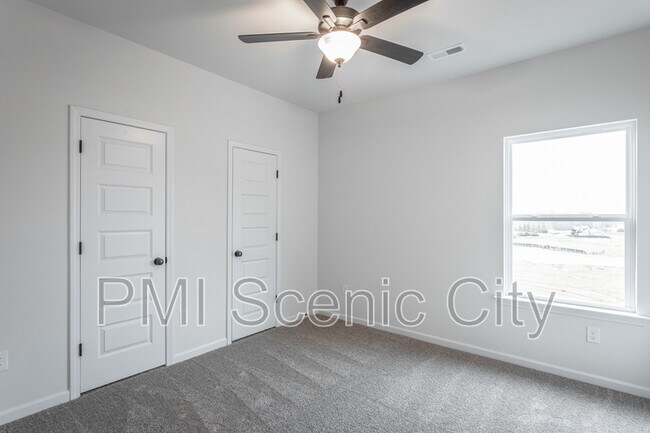 Building Photo - 9437 Cavalier Wy