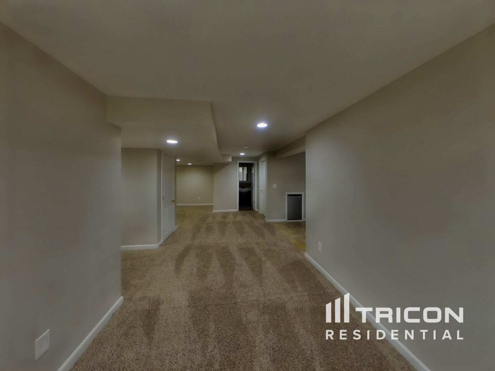 Building Photo - 621 Summer Stone Dr