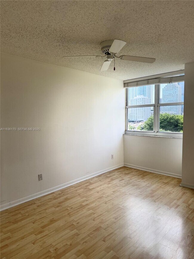 Building Photo - 770 Claughton Island Dr