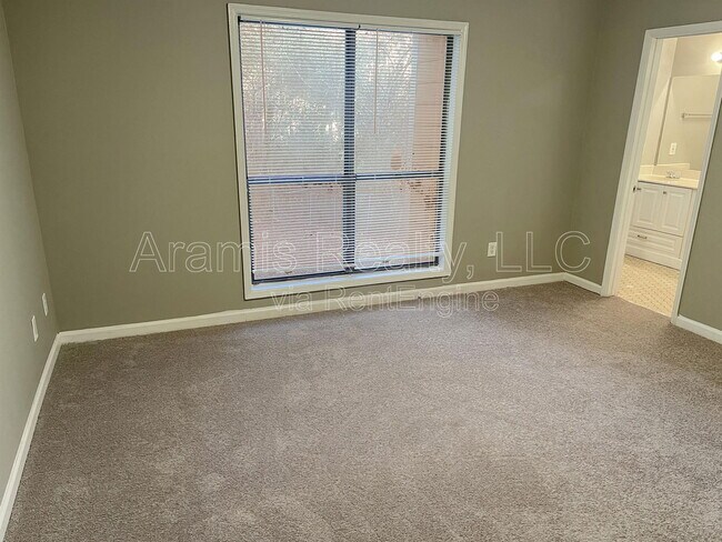 Building Photo - 9032 Gardener Dr