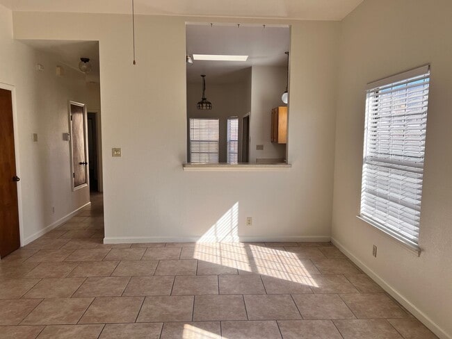 Building Photo - 2 Bedroom w/ fireplace, gated entrance for privacy and 2 CG