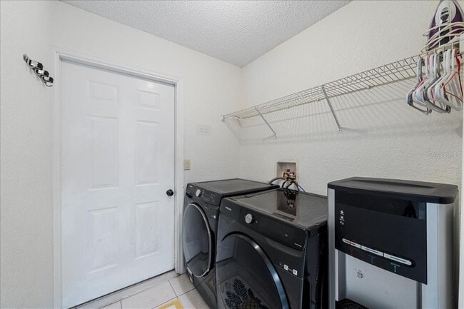 Building Photo - 211 Forest Wood Ct