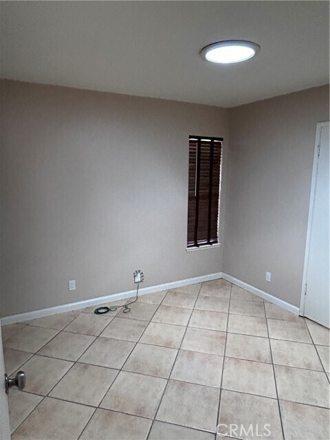 Building Photo - 1271 N Emogene St