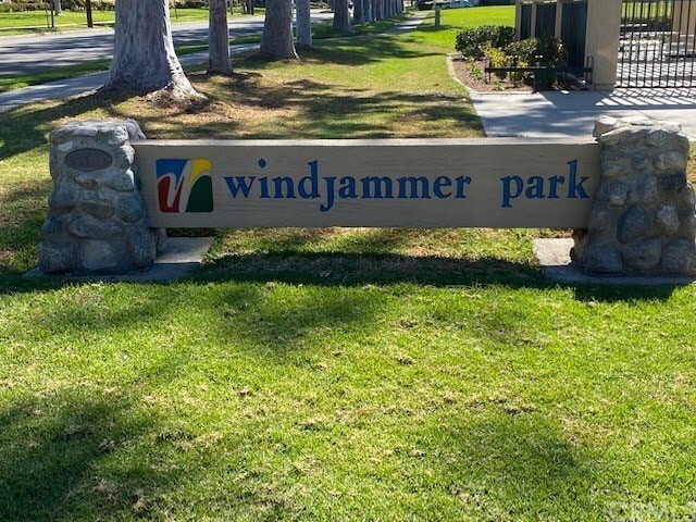 Building Photo - 44 Windjammer