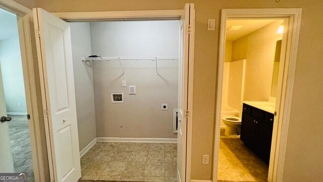 Building Photo - 256 Highland Pointe Cir E