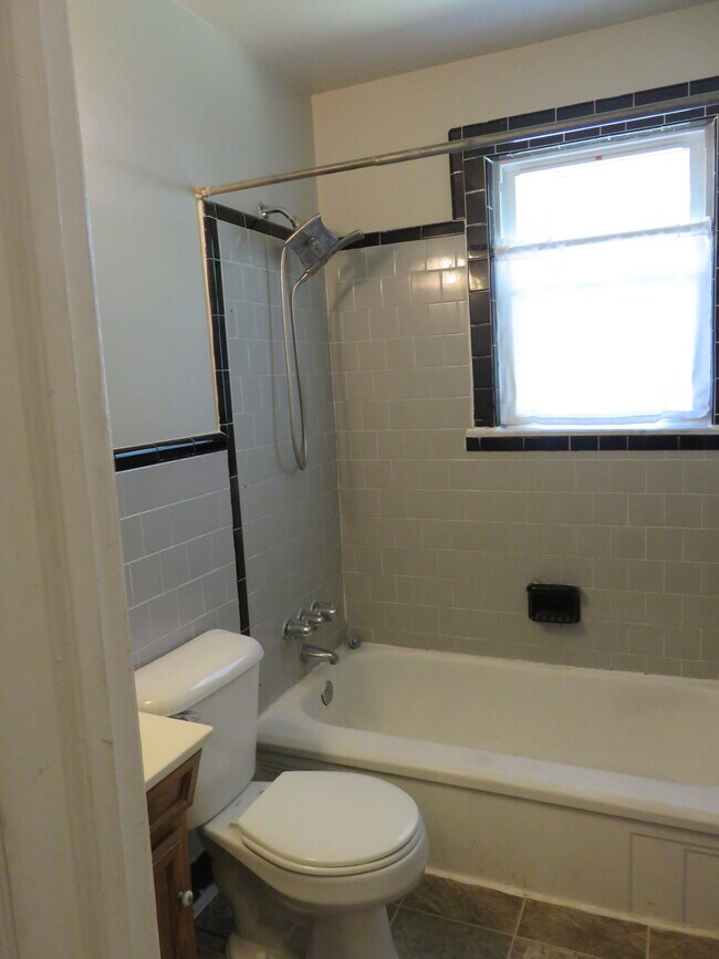 Building Photo - 4824 Belle Glade Dr