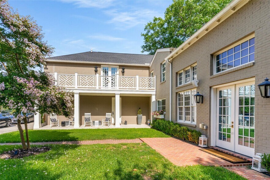 Building Photo - 4522 Walnut Hill Ln