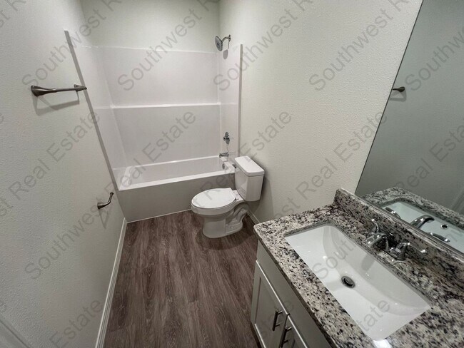 Building Photo - 2121 Bobwhite Ct