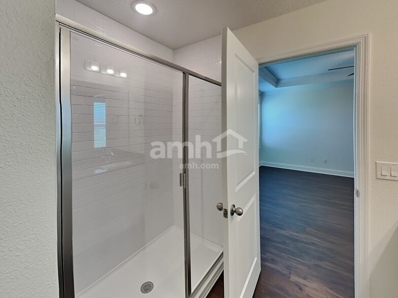 Building Photo - 6189 Little Blf Cir