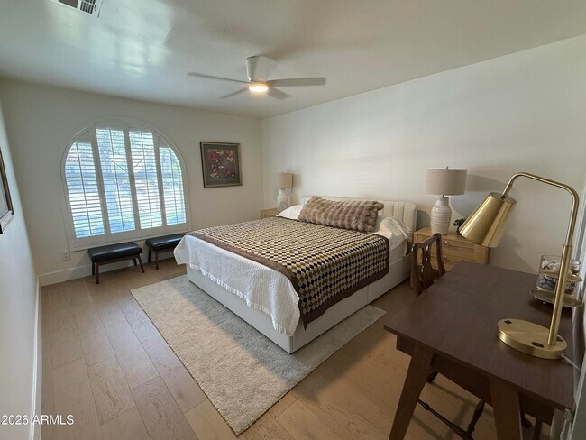Building Photo - 7285 E Las Palmaritas Dr