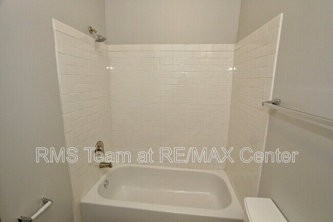 Building Photo - 659 Auburn Ave NE